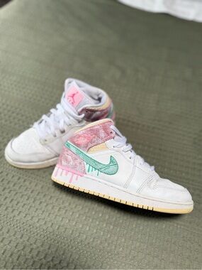 Women’s Nike Air Jordan 1 Mid “Ice Cream”